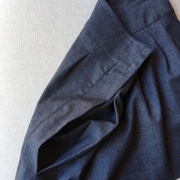 BCBG | MaxAzria Gray Skirt | 4 - Picture 5 of 8